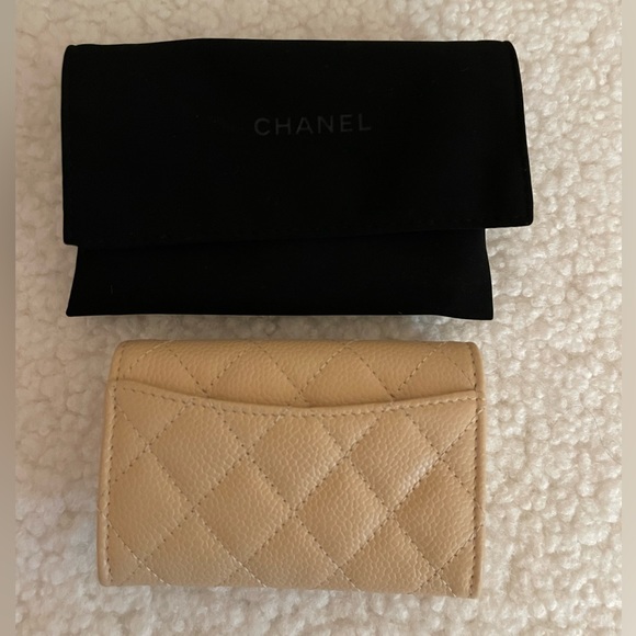 Chanel Wallet - Picture 2 of 5